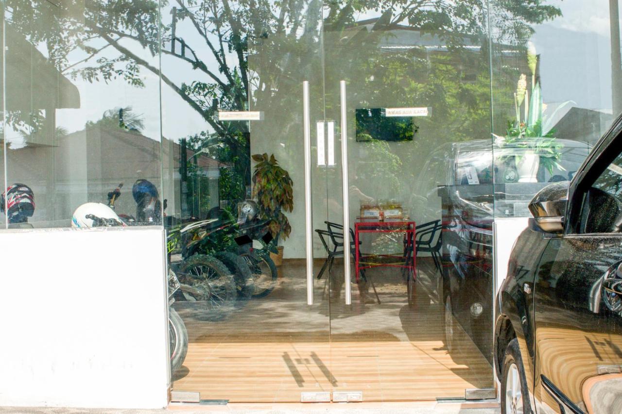 فندق Super Oyo 1183 Papakoel ميدان المظهر الخارجي الصورة